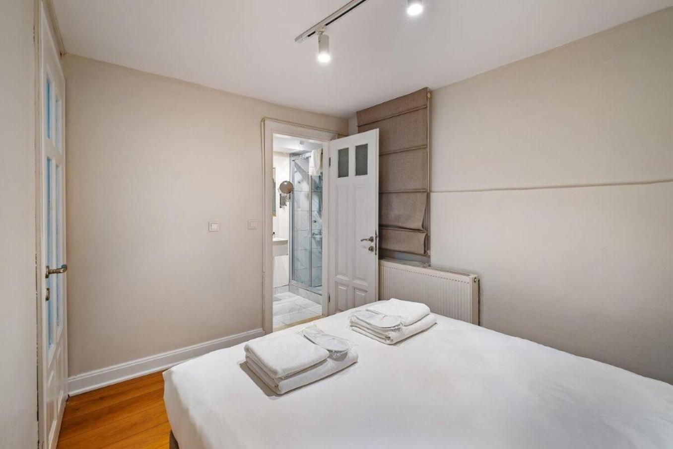 Charming Bright Modern Design 1bd #282 *