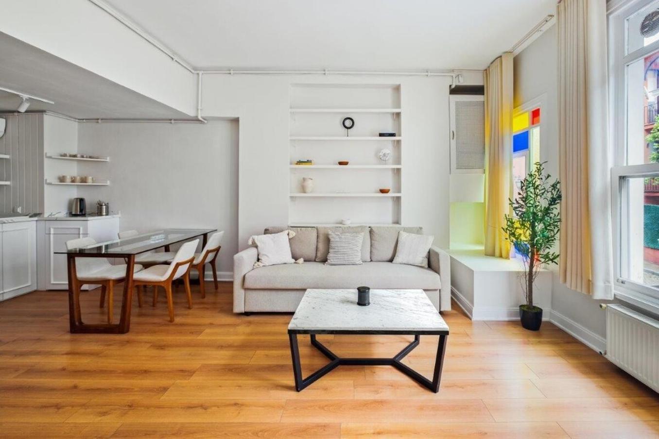 Charming Bright Modern Design 1bd #282